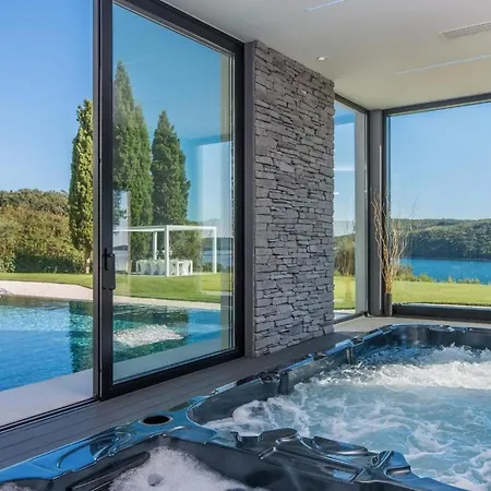 Vila With Beautiful Landscapes View Of Istria Vrsar